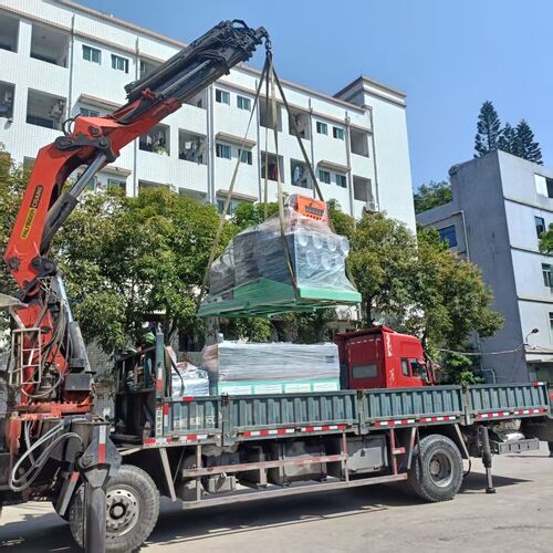 Últimas noticias de la empresa sobre Línea de producción de cintas de embalaje personalizadas de 7 rodillos | Envío directo de fábrica